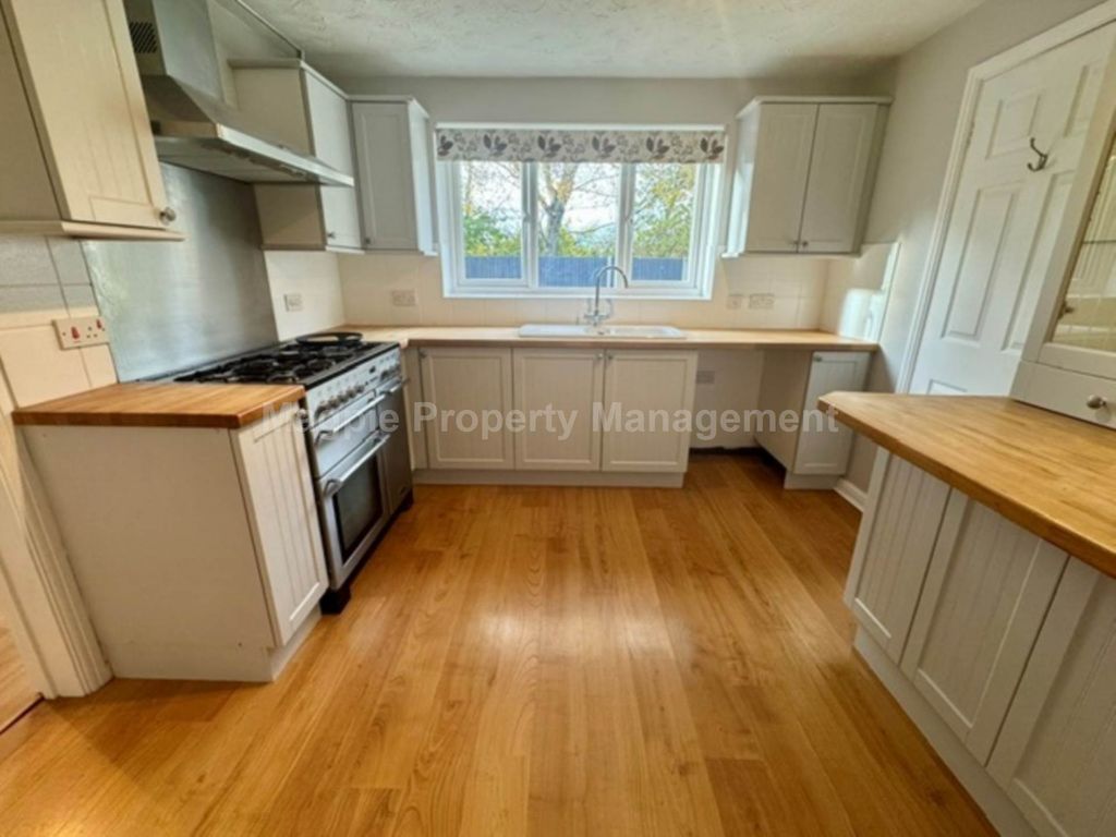 Property photo 2 of 29