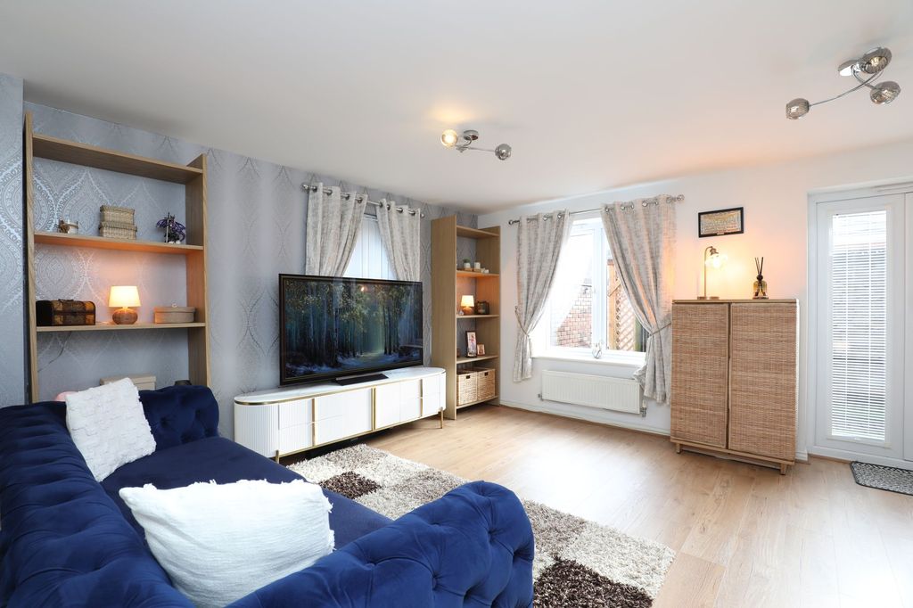 Property photo 3 of 26