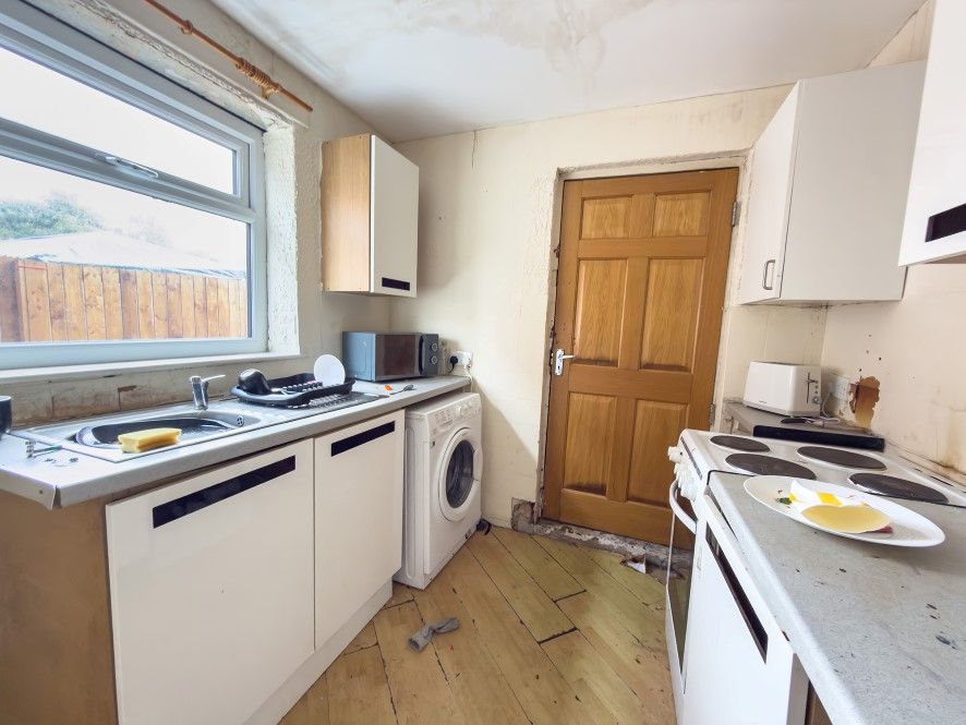 Property photo 2 of 25