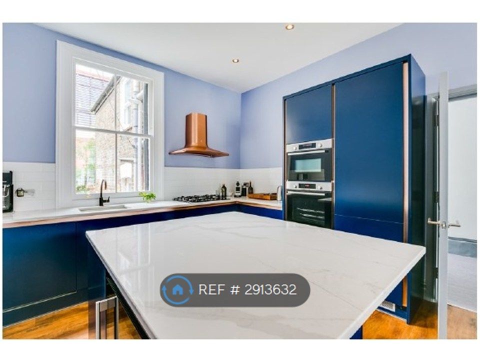 Property photo 2 of 12 Kitchen 1