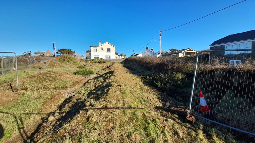 Property photo 1 of 2