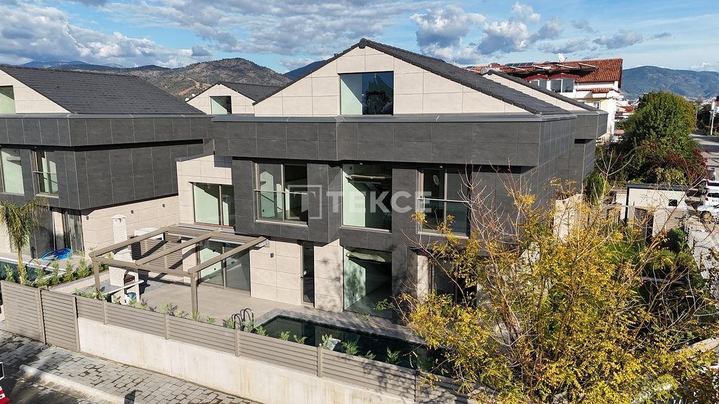 Property photo 1 of 37