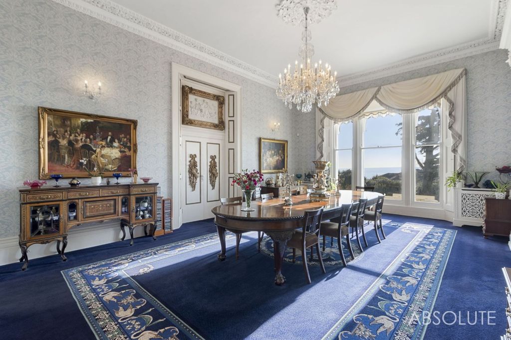 Property photo 2 of 27