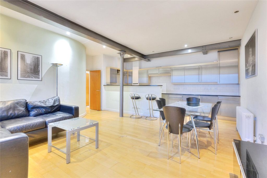 Property photo 3 of 17 Picture No. 16