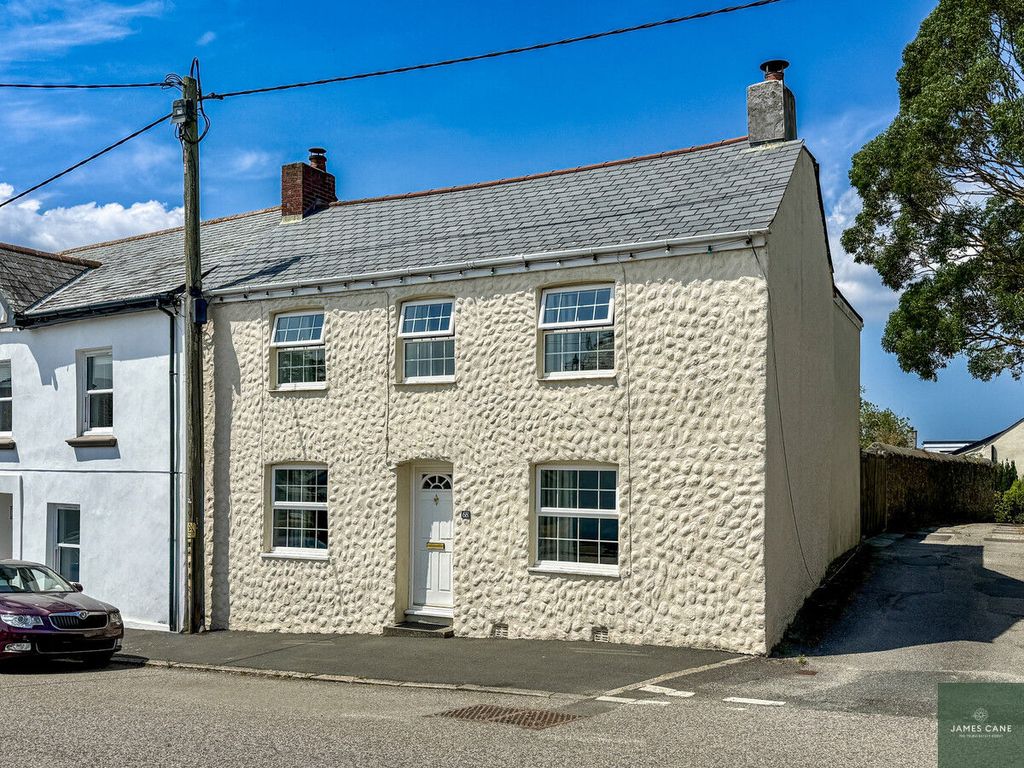 Property photo 1 of 18
