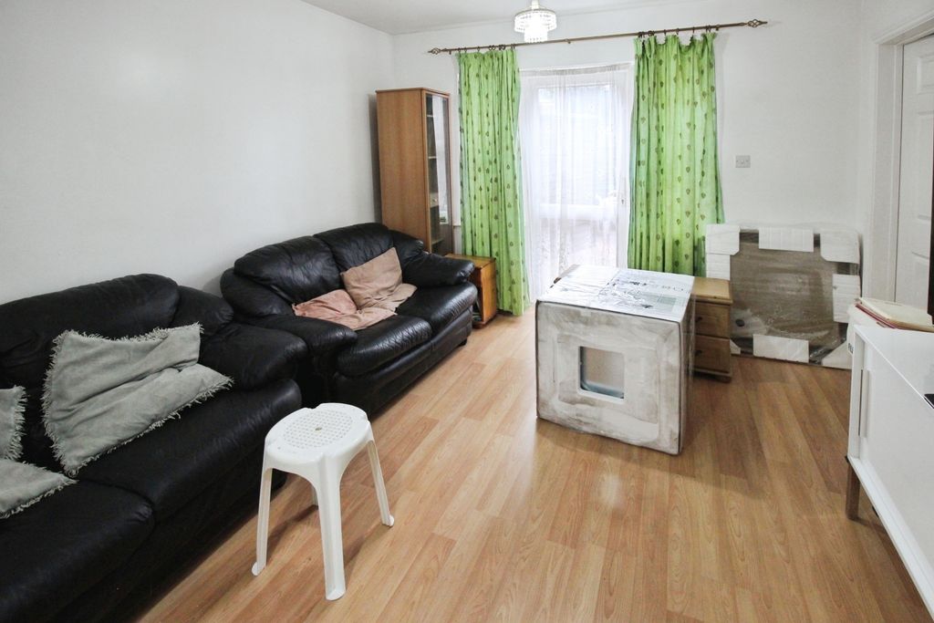Property photo 1 of 13 Pbox-Living_Room-341820.Jpg