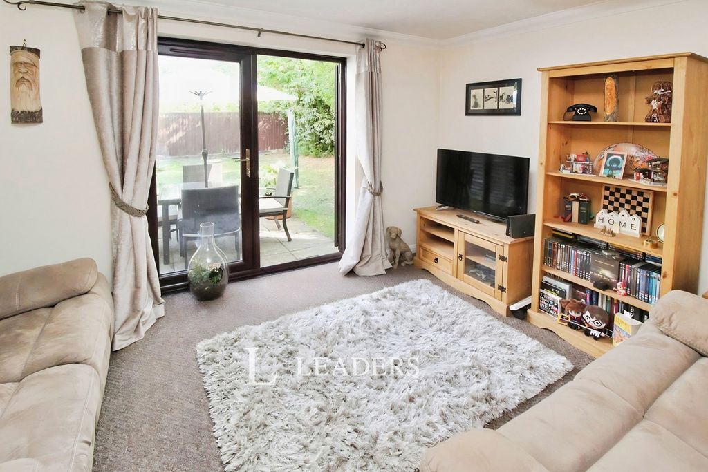 Property photo 3 of 14 Pbox-Img.Jpg