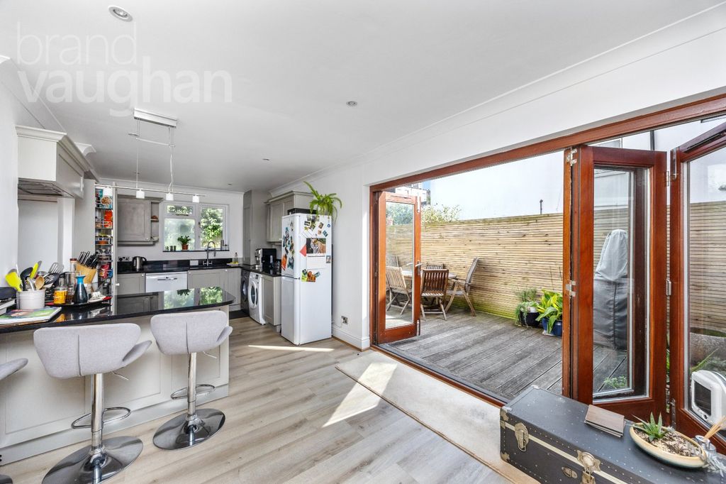 Property photo 2 of 29 Picture No. 41