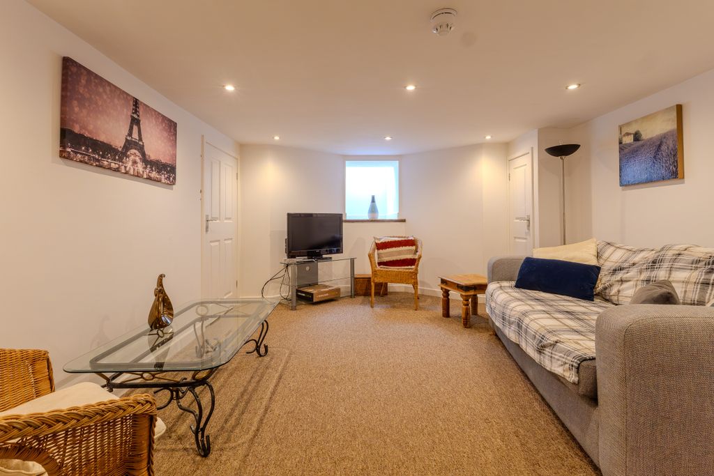 Additional image 5 of 6 bed semi-detached house for saleRyelands Street, Whitecross, Hereford HR4