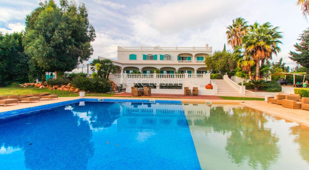 Property photo 2 of 28