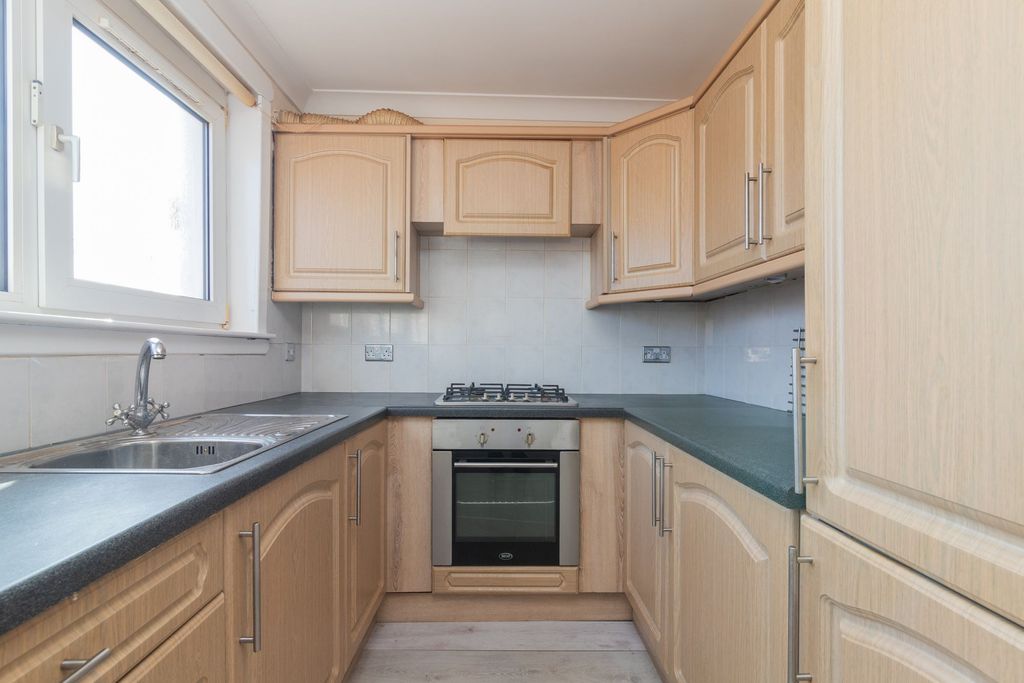 Property photo 2 of 20 Kitchen