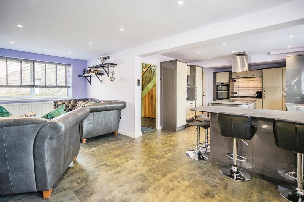 Property photo 1 of 20 Kitchen/Diner/Lounge