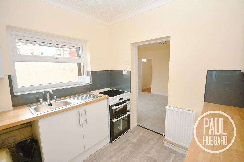 Property photo 2 of 9 I2Kv1Pe2Yuyz-Goexui3Dw.Jpg