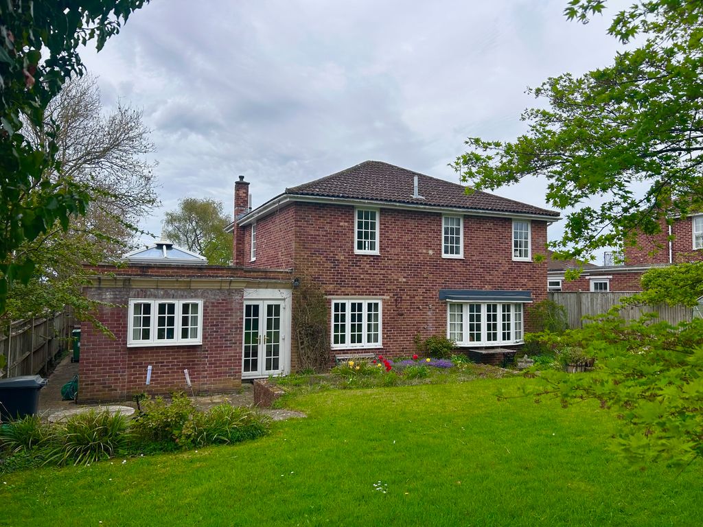 Property photo 1 of 17