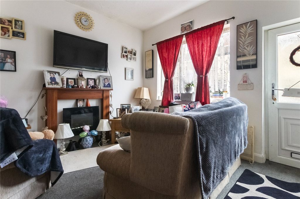 Property photo 2 of 8 Picture No. 03