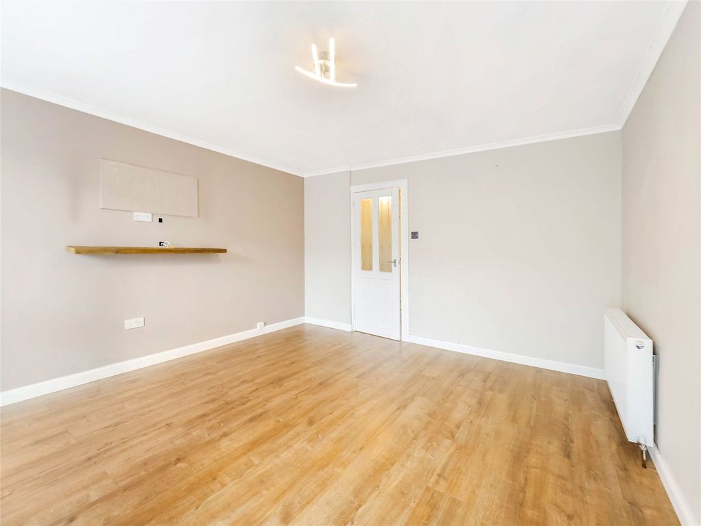 Property photo 3 of 21 Picture No. 21