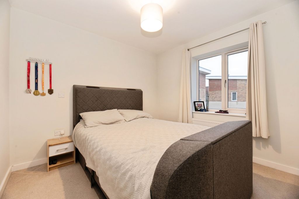 Property photo 3 of 12 Pbox-Img.Jpg