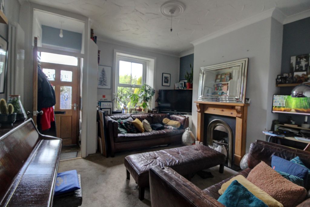 Property photo 2 of 18 2