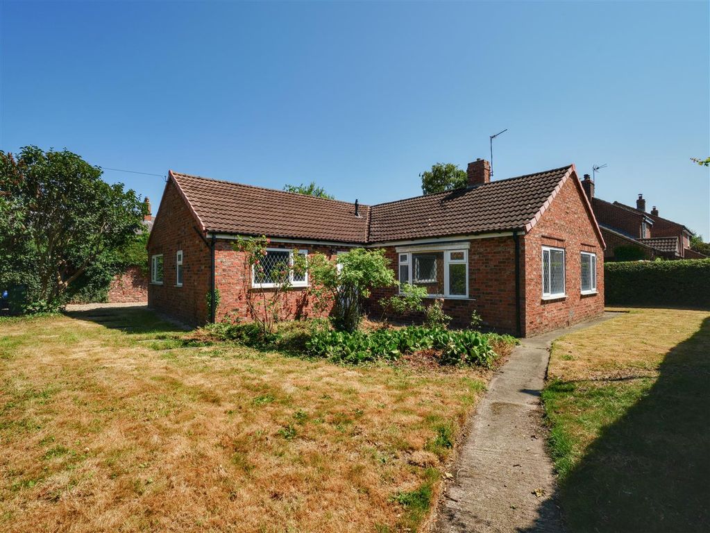 Property photo 1 of 18 External