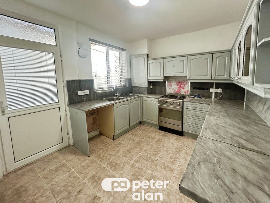 Property photo 3 of 16 Image