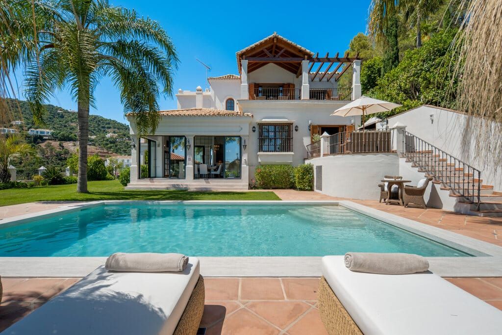 Property photo 1 of 25 Marbella Villa Esmarv409 1