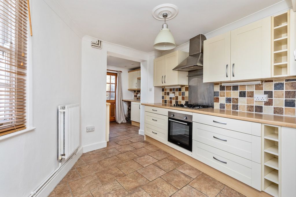 Property photo 2 of 16 4967994