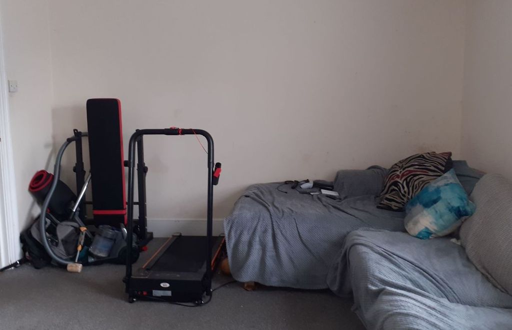 Property photo 3 of 6