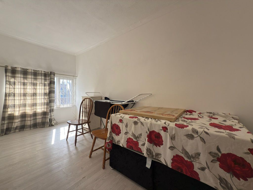 Property photo 1 of 3