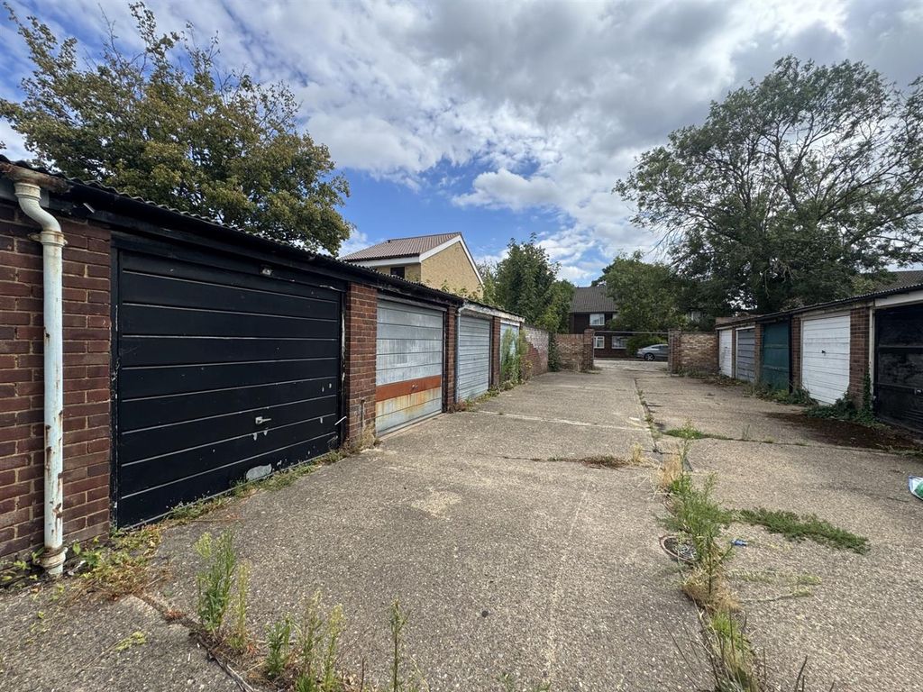 Property photo 2 of 2
