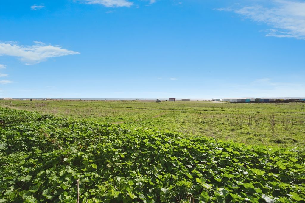 Property photo 2 of 17 Photo