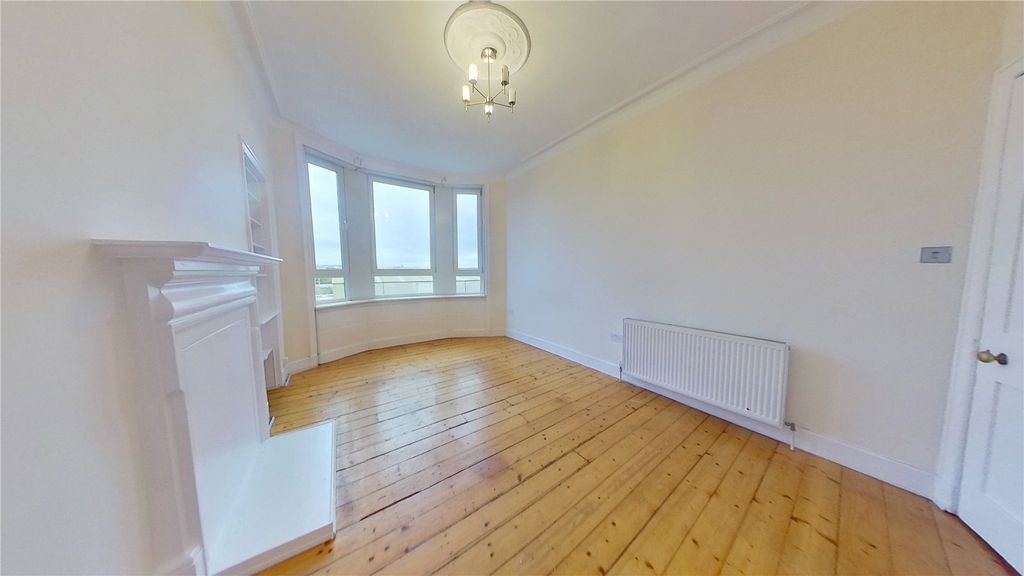 Property photo 3 of 8 Picture No. 11