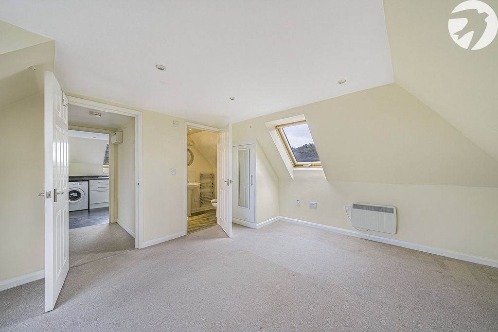 Property photo 2 of 15 Lounge