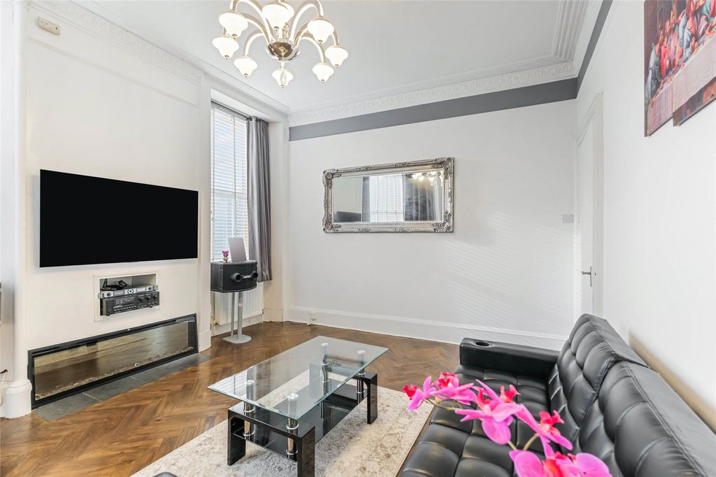 Property photo 2 of 20 Picture No. 05