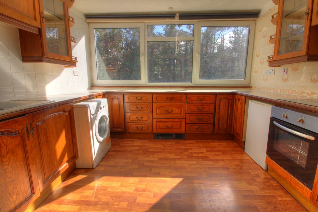 Property photo 3 of 11 Photo #3