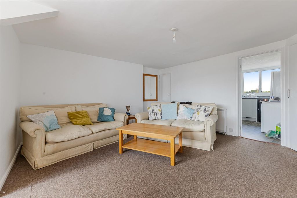 Property photo 2 of 17 A07 - 11 Albion Court Fore Street Kingsbridge - 26