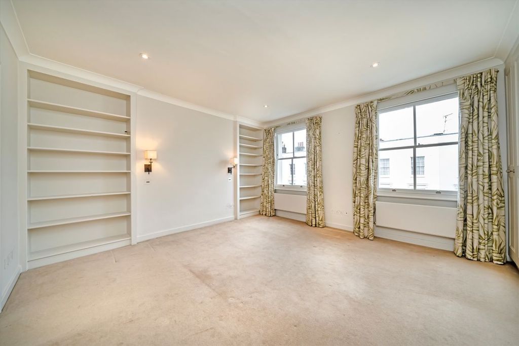 Property photo 3 of 5