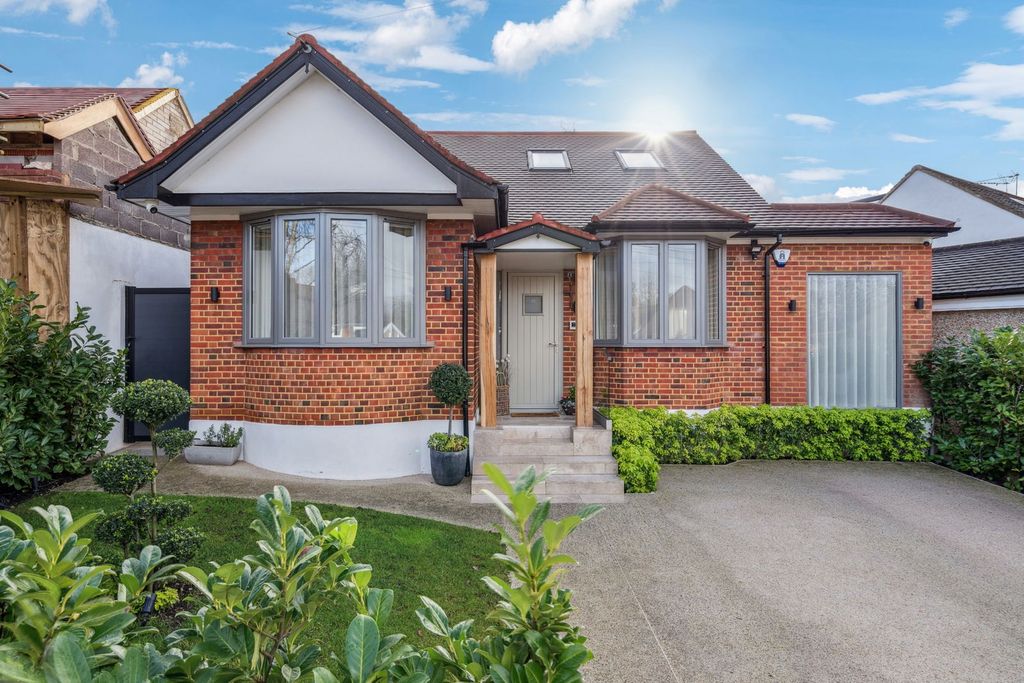 Property photo 1 of 37