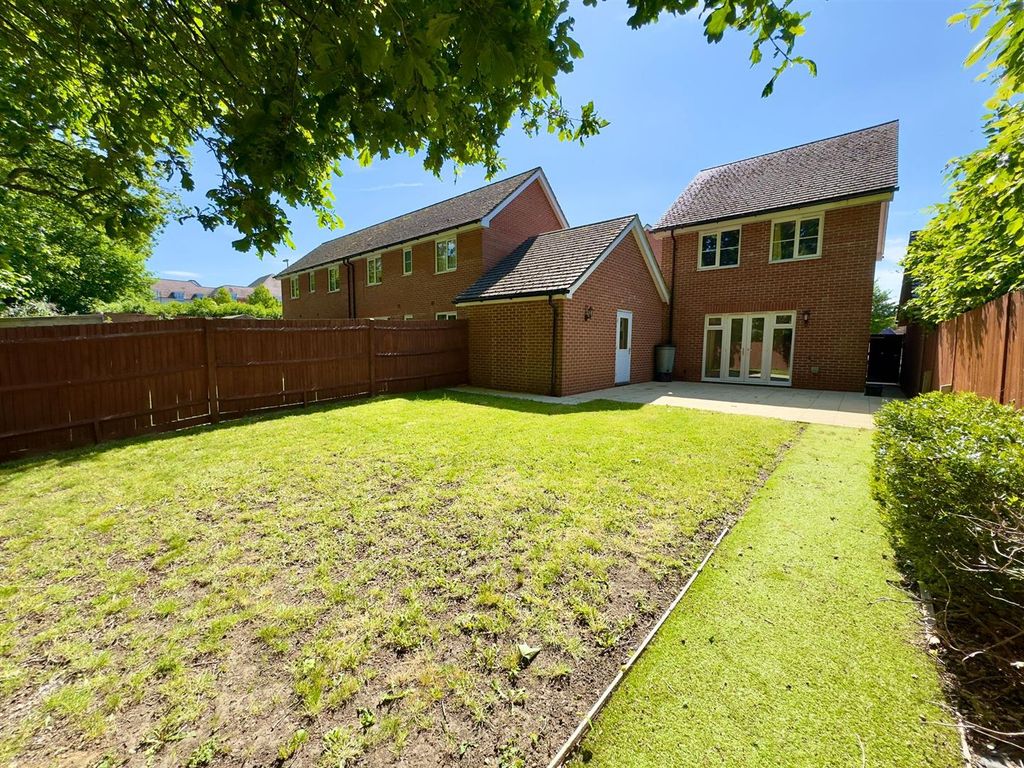 Property photo 2 of 19 Rear Garden