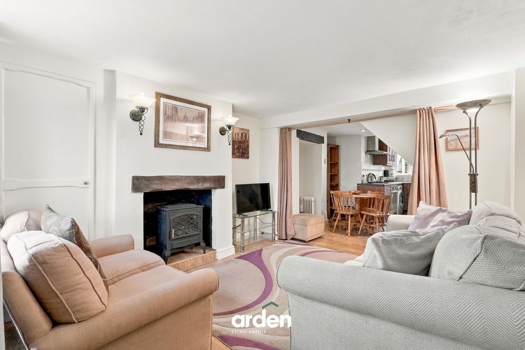 Property photo 2 of 13