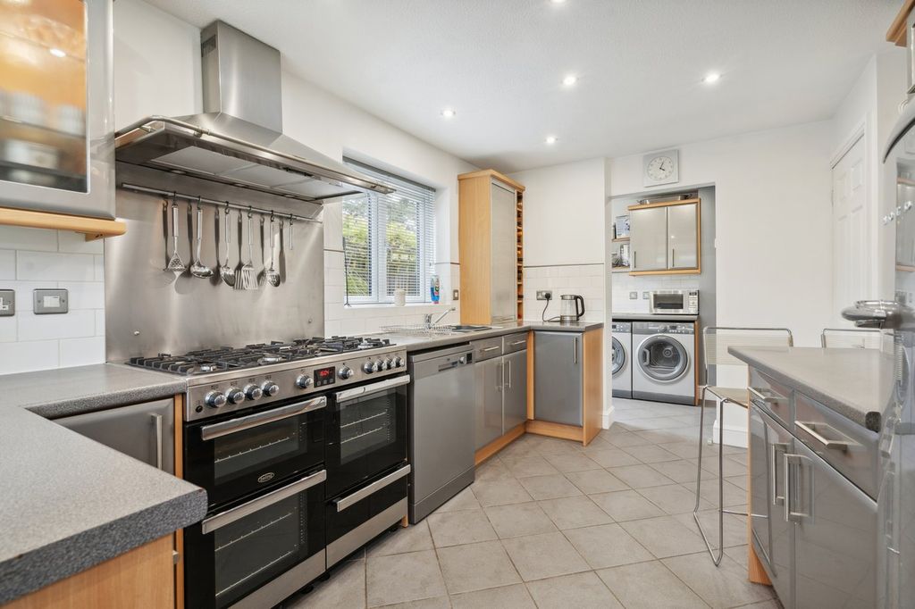 Additional image 11 of 4 bed detached house for saleLeacroft Road, Iver SL0