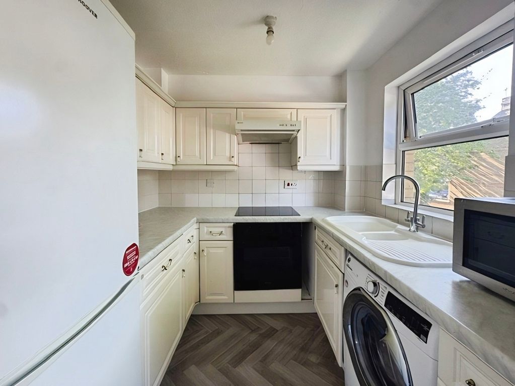 Property photo 3 of 15 Kitchen