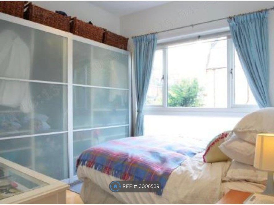 Property photo 2 of 12 Larger Bedroom