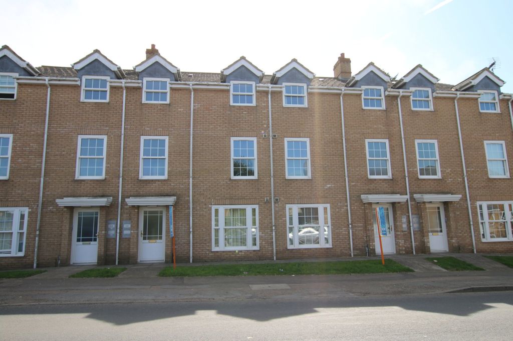 Property photo 1 of 2