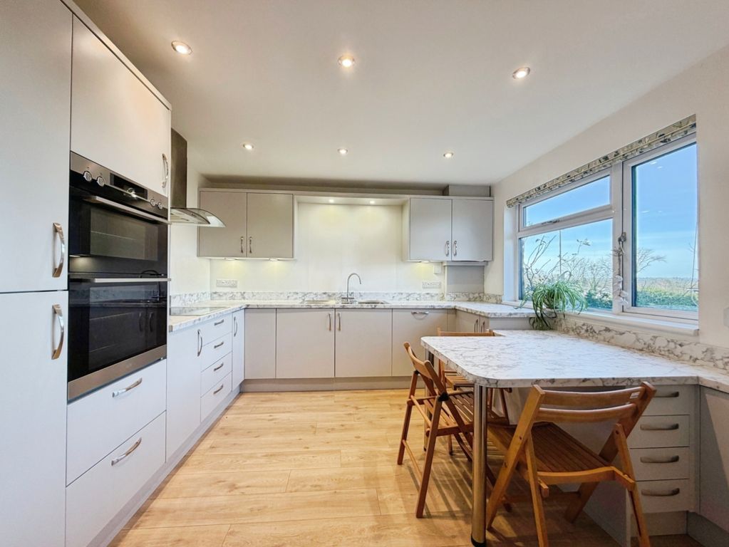 Property photo 2 of 10 Pbox-Img.Jpeg