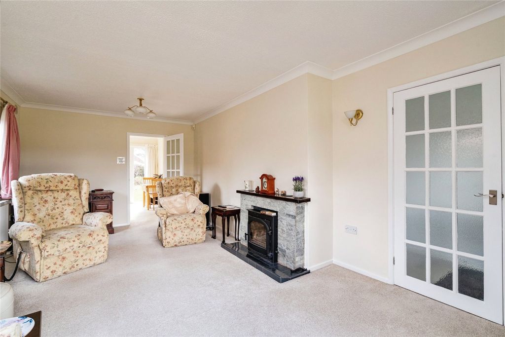 Property photo 2 of 27 Picture No. 30