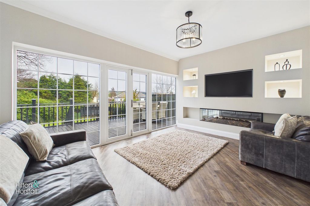 Property photo 2 of 26 Mitton Avenue