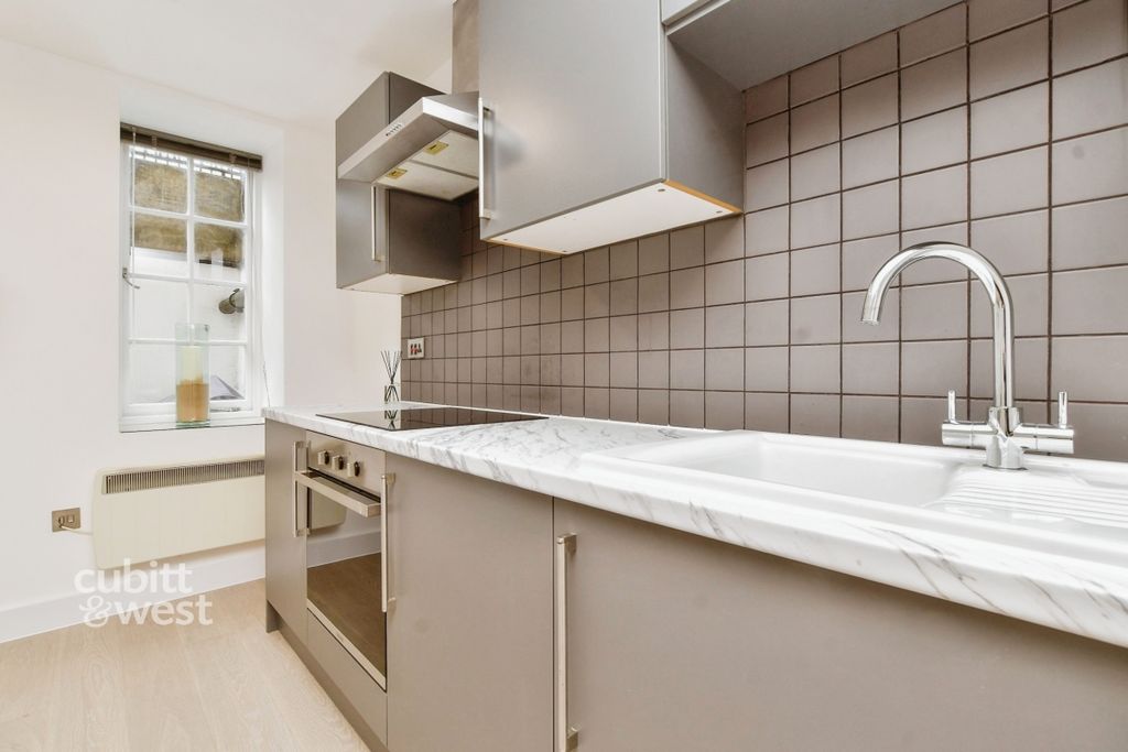 Property photo 3 of 10 1F3d2c5E-901Goi84