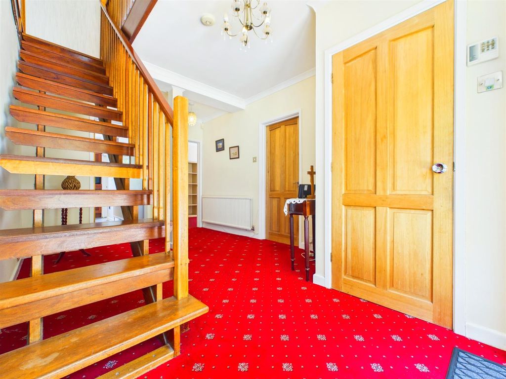 Property photo 3 of 30 Cam01766G0-Pr0721-Still017.Jpg