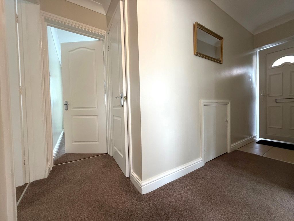 Property photo 2 of 11 Photograph 2