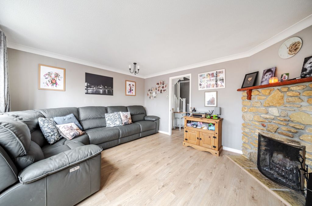 Property photo 2 of 19 1408393-16-6985Da...